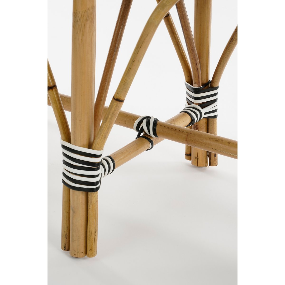 Mandox Bank voor Buiten - L90 x B36 x H46 cm - Rotan - Zwart, Wit