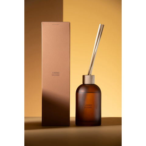 J-Line geurolie + stokjes - Essential Accords - Ambre Intime - oker