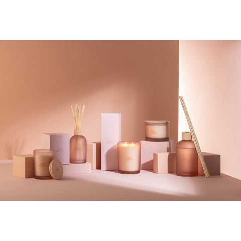 J-Line geurolie + stokjes - Essential Accords - Rose Rêveuse - roze