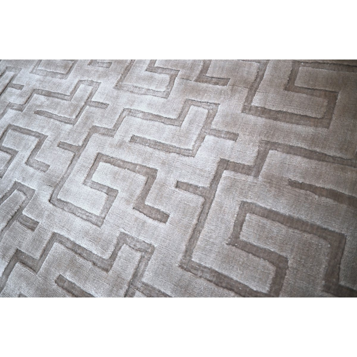Modern vloerkleed - 242x154 cm - HANDMADE
