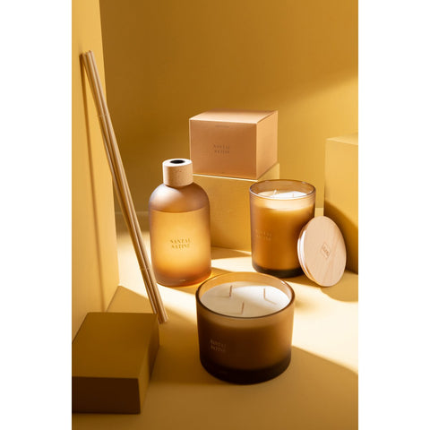 J-Line geurolie + stokjes - Essential Accords - Satin Sandalwood - geel