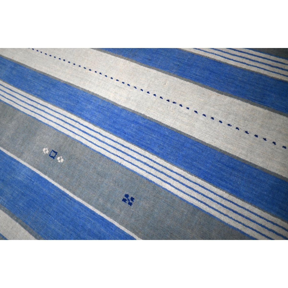 Modern vloerkleed - 208x142 cm - HANDGEMAAKT